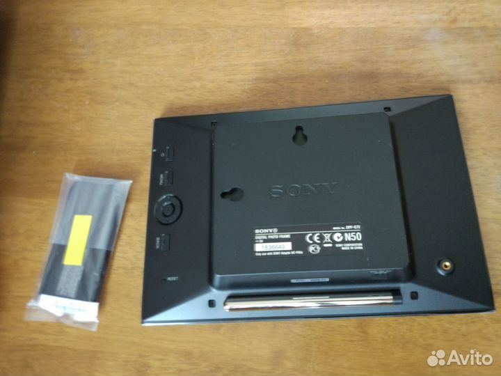 Цифровая фоторамка Sony DPF-E72