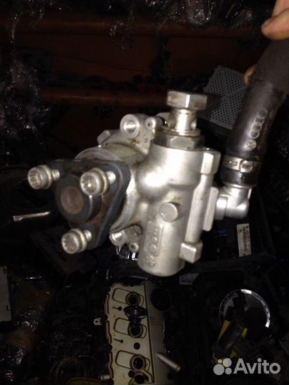 Насосы гидроусилителя руля на Ауди А8 Д3