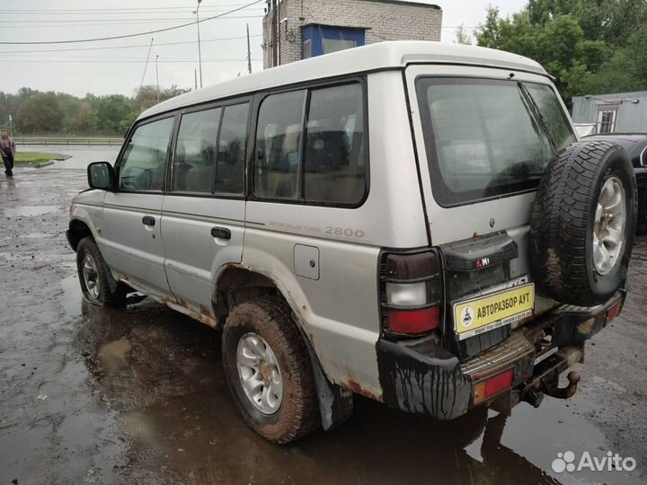 Полуось задняя левая 4m40 Mitsubishi Pajero 2.8