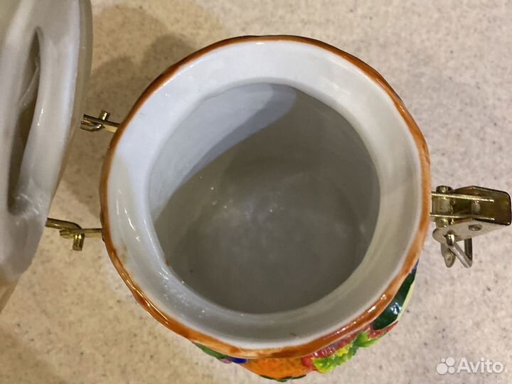 Банка для хранения сыпучих продуктов