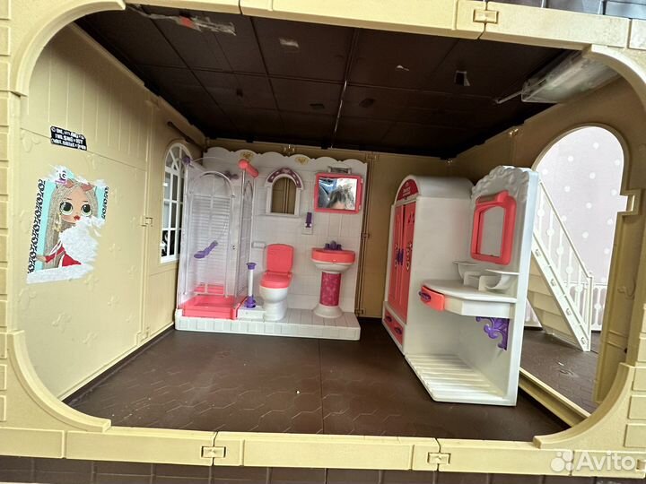 Кукольный дом с мебелью