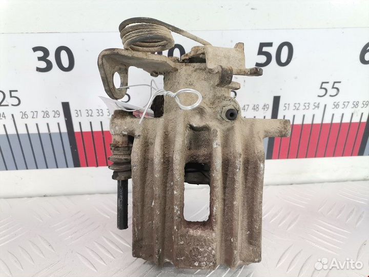Суппорт задний правый для Audi A6 C5 8E0615424A