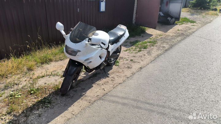 Продаю kawasaki zzr400