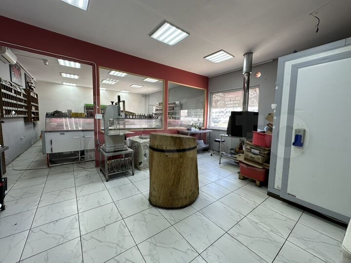 Мясной магазин с оборудованием, 77 м2