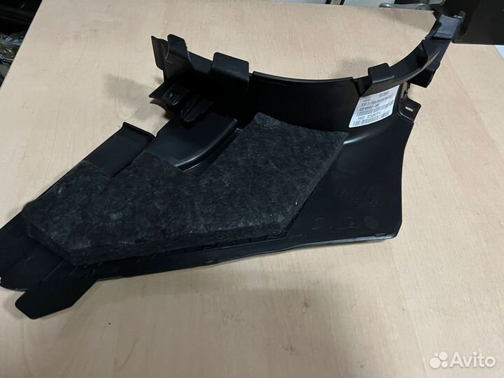 Отделка стойки ветрового стекла Land Rover