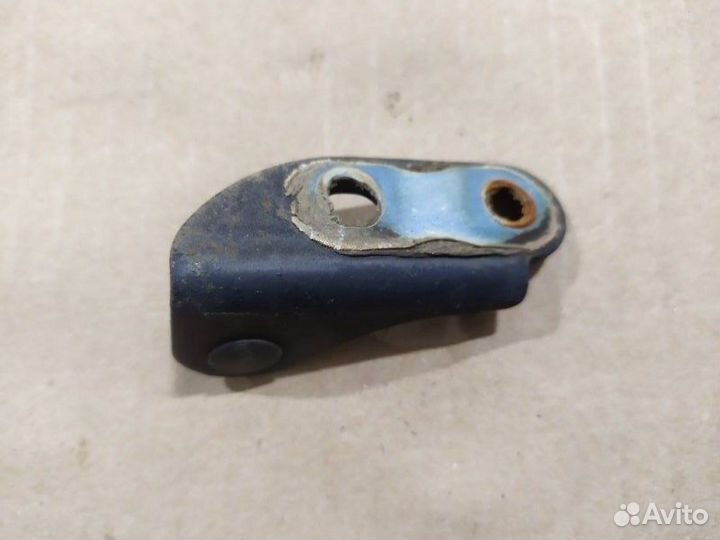 Кронштейн амортизатора задний левый Hyundai Tucson