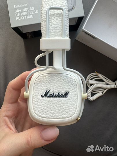 Беспроводные наушники Marshall