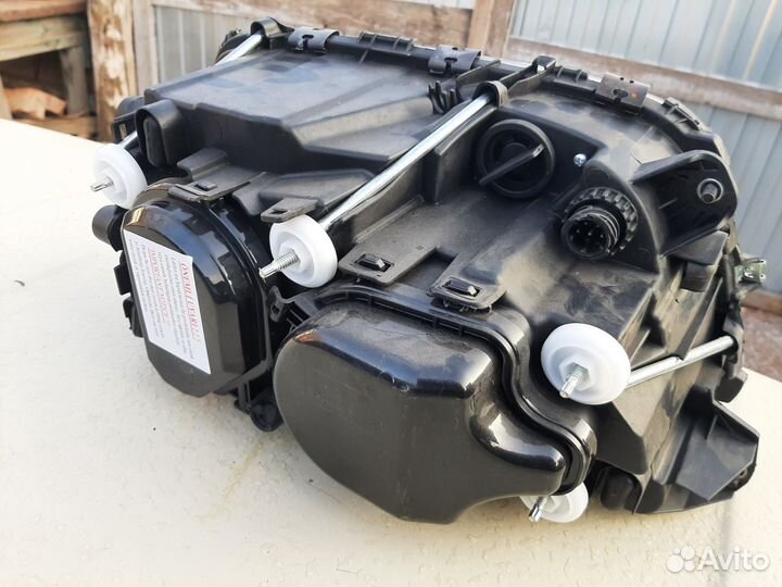 Левая фара Mercedes Benz actros mp3