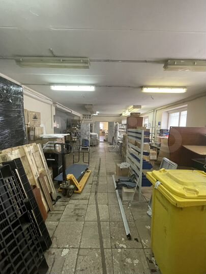 Склад, производственное помещение, 200 м²