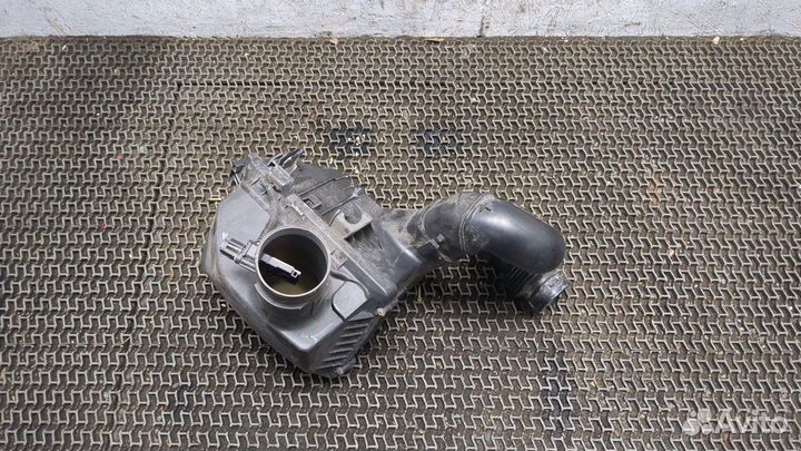 Корпус воздушного фильтра Renault Trafic, 2017