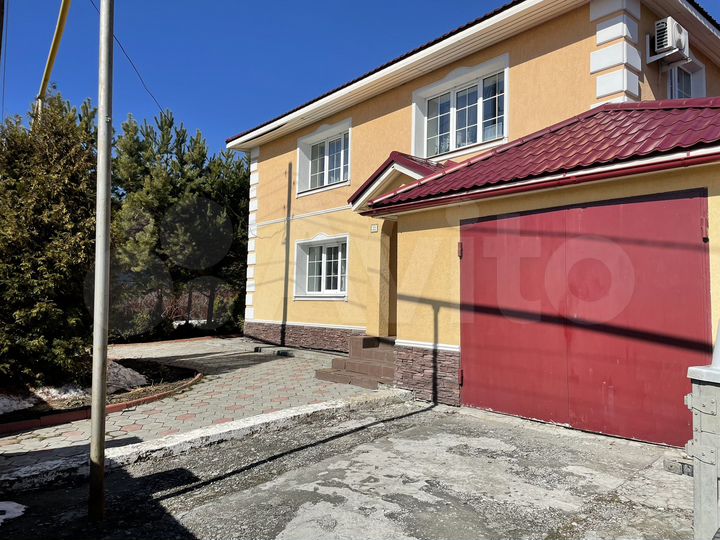 Дом 218 м² на участке 20 сот.