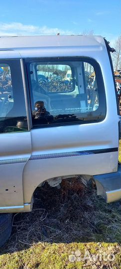 Стекло боковое. Задняя, левая. Ситроен Берлинго