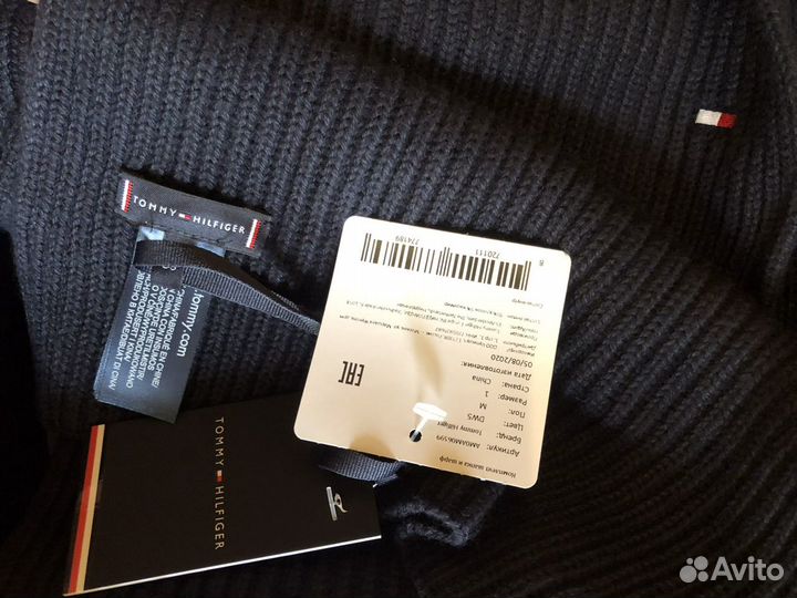 Шапка и шарф Томи Хилфигер подарочный набор