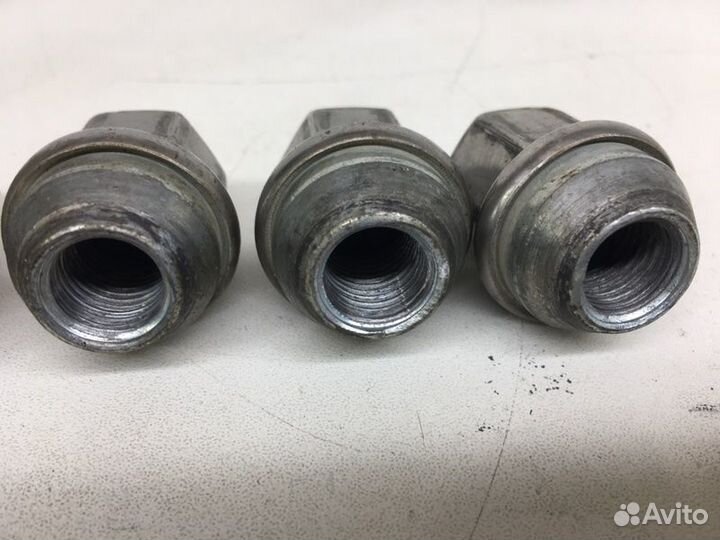 Гайка колесная Dodge Ram 5.7 2018