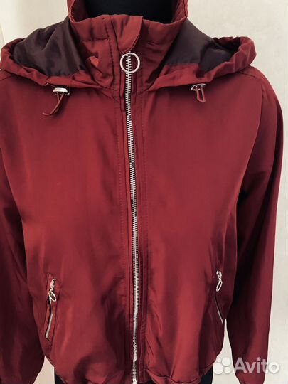 Женская ветровка Bershka бордовая 42-44