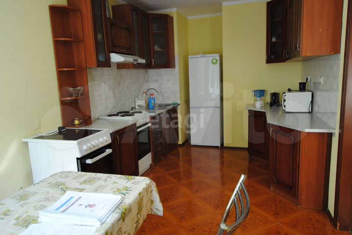 3-к. квартира, 74 м², 2/14 эт.