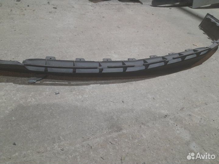 Накладка на бампер перед. Opel Vectra