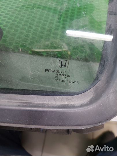 Форточка двери задняя левая Honda Pilot YF4 J35Z4