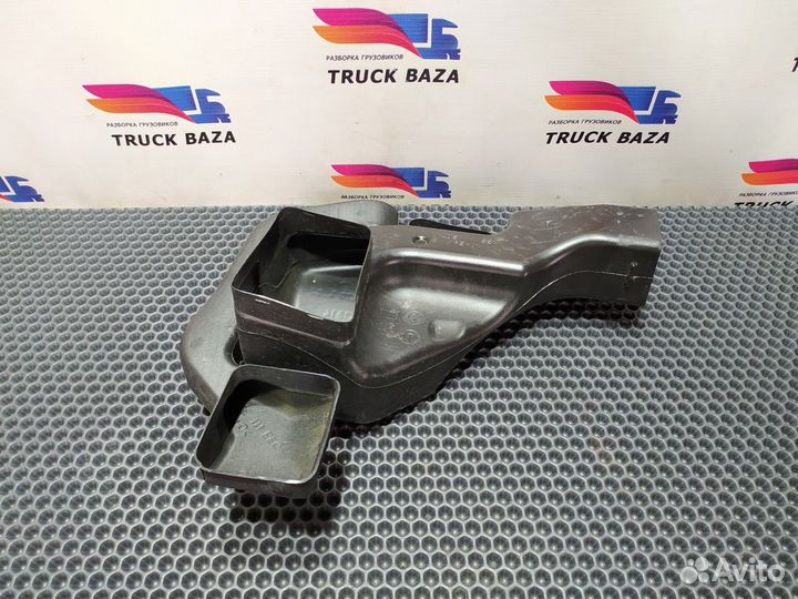 82359970 Воздуховод Renault T