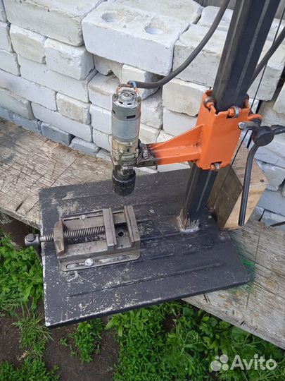 Сверлильный станок самодельный