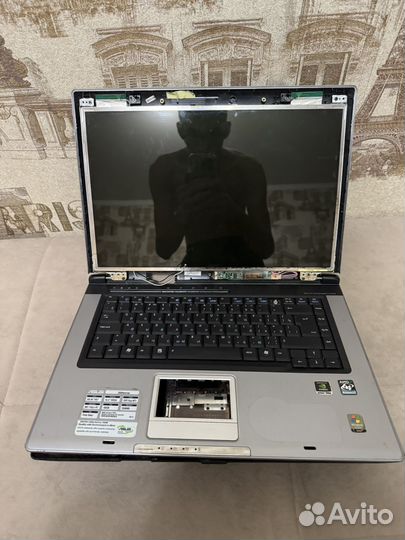 Ноутбук на запчасти