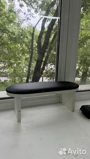 Подставка для рук маникюрная бу