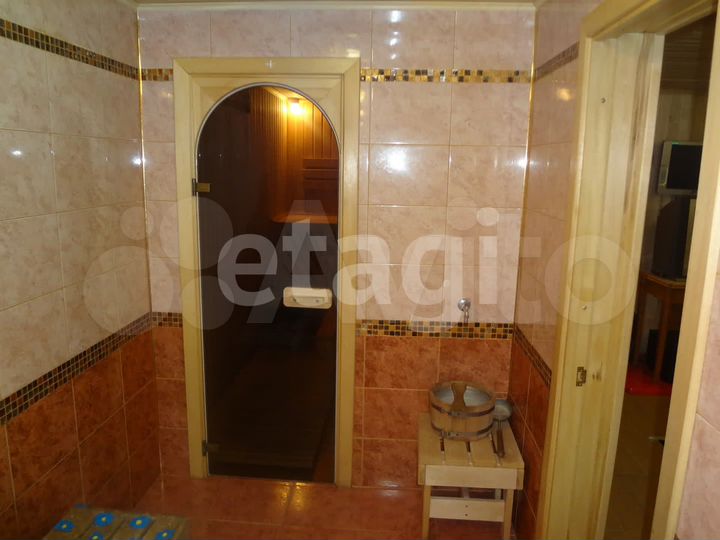 Коттедж 221,3 м² на участке 18 сот.