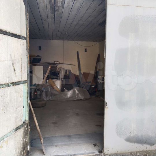 Гараж, > 30 м²