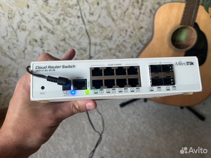 Коммутатор MikroTik Switch CRS112-8G-4S-IN