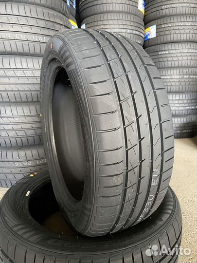 Habilead HF330 245/45 R18