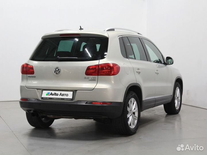 Volkswagen Tiguan 2.0 AT, 2012, 120 106 км