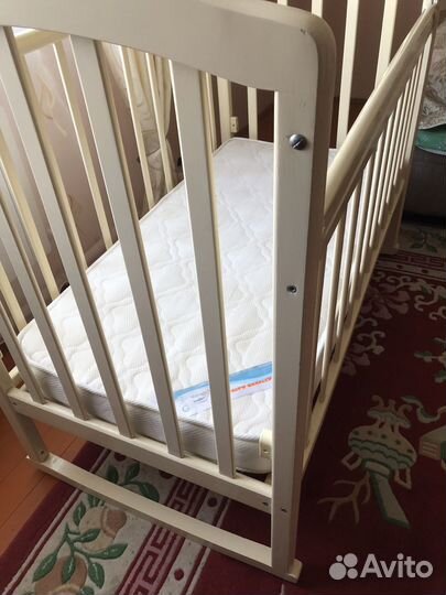 Детская кроватка