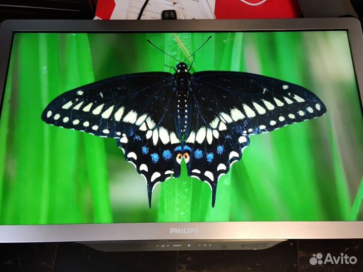 Телевизор 32' led Philips 32PFL7406H/60