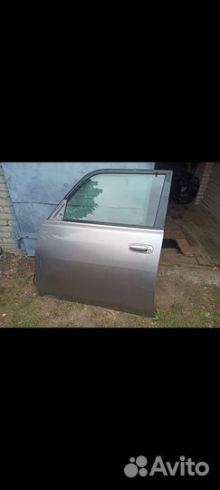 Левая передняя дверь тойота бб