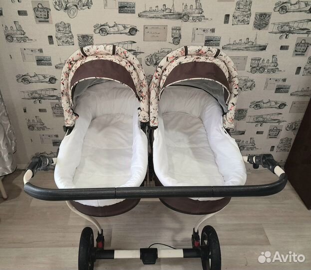 Детская коляска для двойняшек