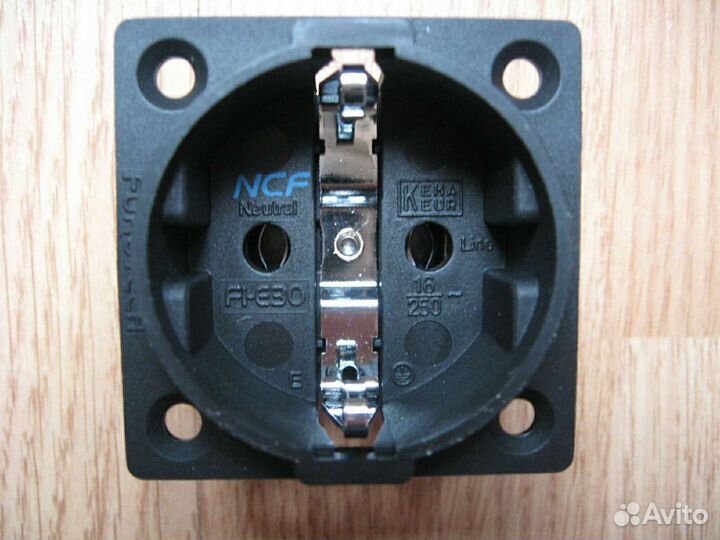 Furutech FI-E30 NCF (R)