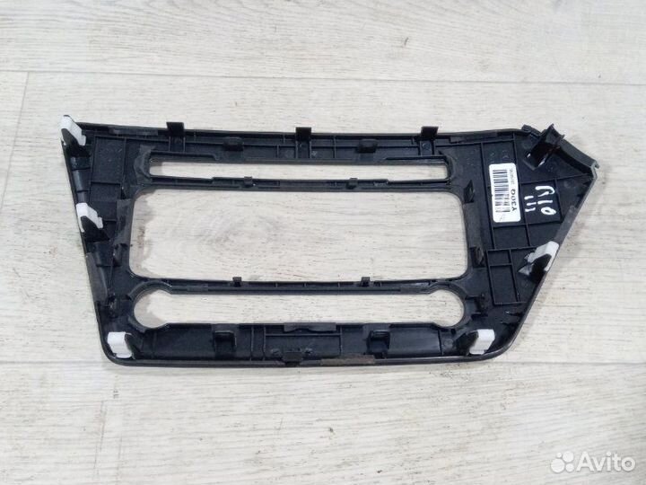 Рамка магнитолы Kia Rio 3 седан G4FC 1.6 2015