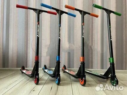 Стильный трюковый самокат