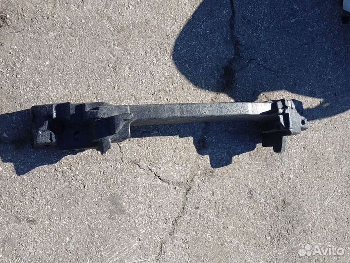 Абсорбер бампера Nissan X-Trail T32