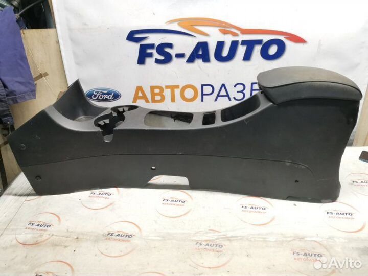 Подлокотник Kia Sportage 2 2.0 G4GC 2005