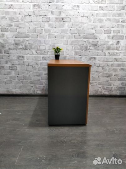 Тумба под оргтехнику