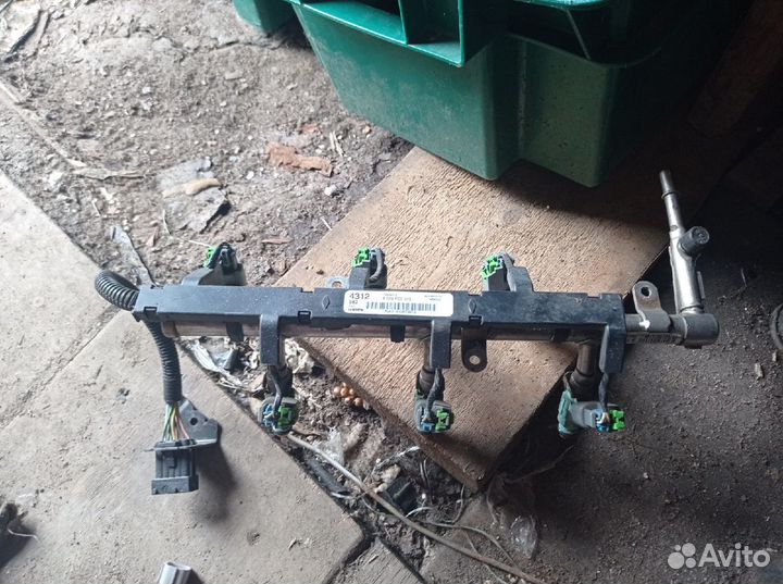 Топливная рампа кадиллак стс 2