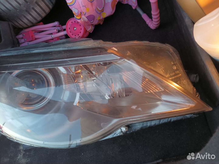 Фара VW Passat CC