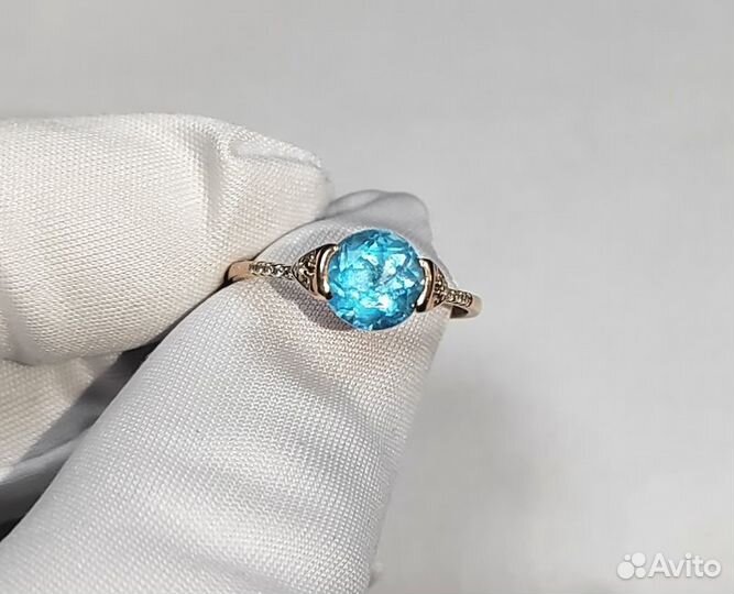 Золотое кольцо с камнем 17,5р