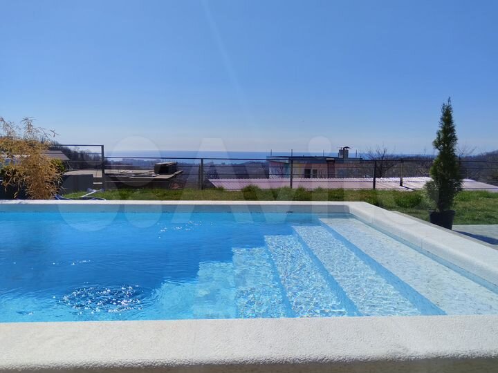 Коттедж 200 м² на участке 7 сот.