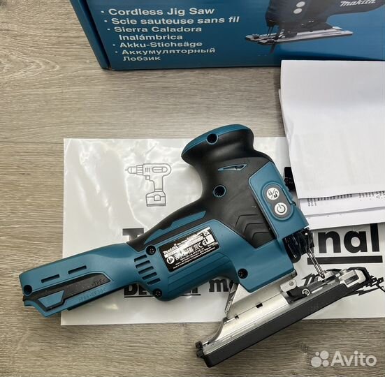 Аккумуляторный лобзик Makita DJV181Z