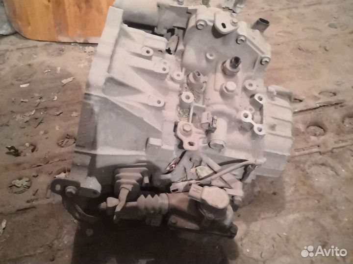 Коробка toyota auris