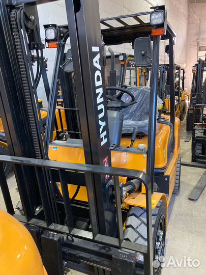 Вилочный погрузчик Hyundai 25DE-7, 2023
