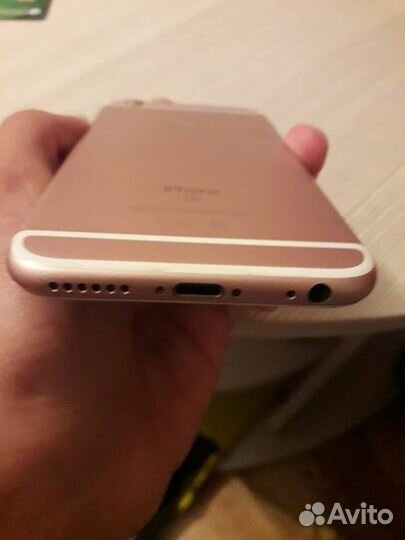 Телефон iPhone 6s