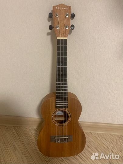 Укулеле с чехлом